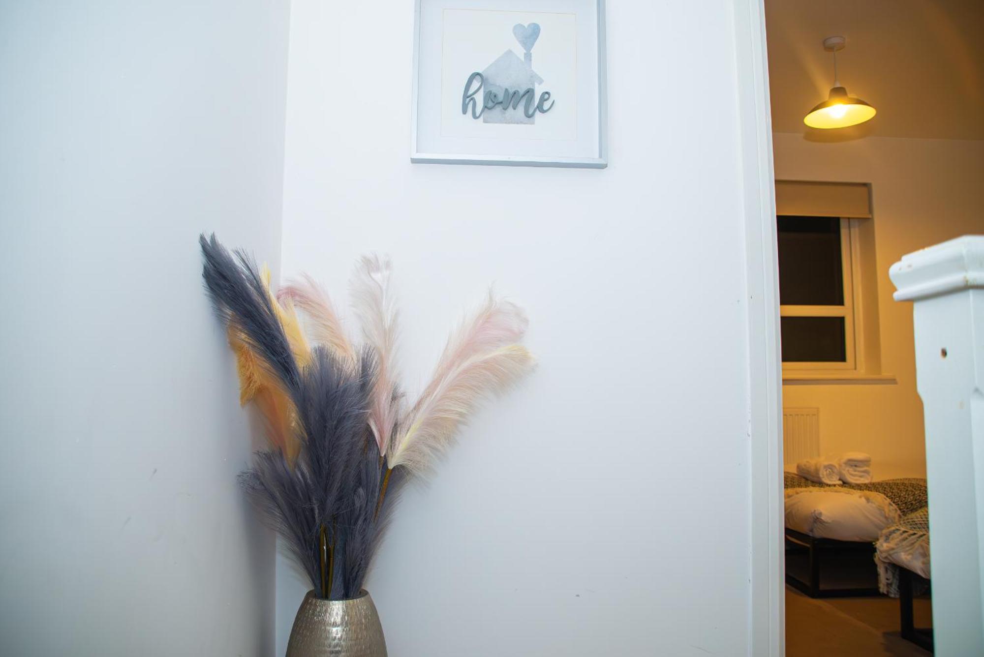 Entire Home In Manchester Extérieur photo